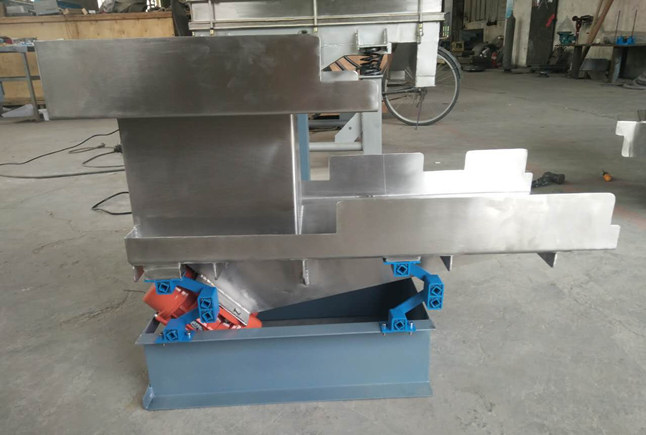 Motor Vibrating Feeder